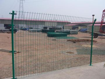 铁管立柱，双边网栏 ，公路护栏网安装