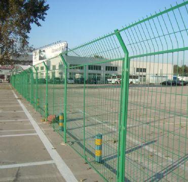 镀锌焊接护栏网 边框隔离栅栏 公路防护围栏
